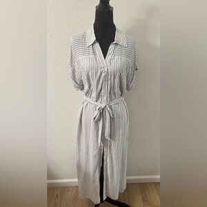 En Creme Gray and White Striped Midi Dress